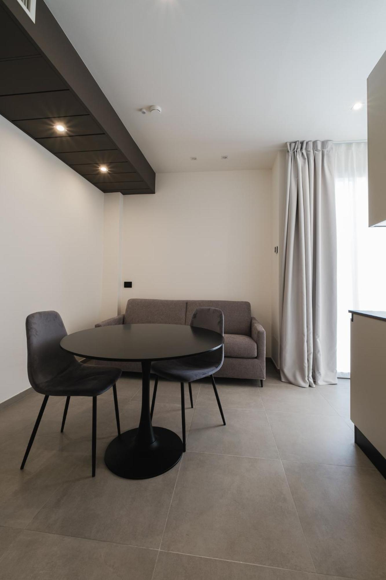 Residence Goldoni6 Suite Apartment Rimini Exterior photo